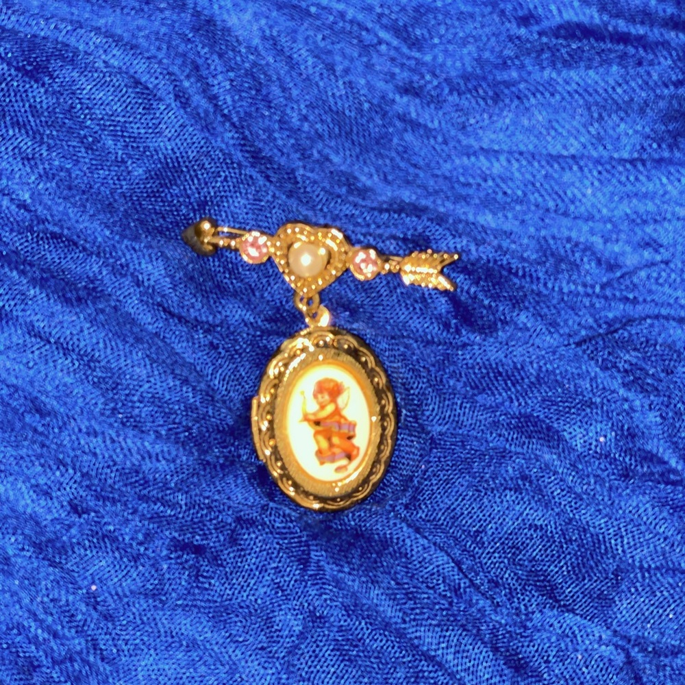 Vintage Style Cupid Brooch/Pin